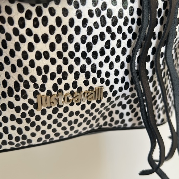 🎈FINAL PRICE🎈JUST CAVALLI Black & White Spotted Leather Bag with Black Fringe - Picture 5 of 14